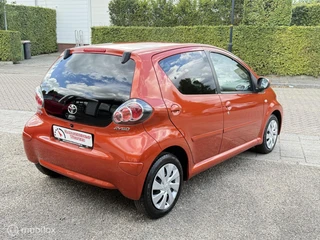 Toyota Aygo 1.0 VVT-i Comfort Orange AIRCO 5DRS TOERENTELLER / 6