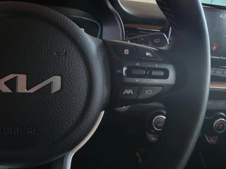 Kia Stonic 1.0 T-GDi MHEV DynamicPlusLine | Navigatie | Climate control | Stoel + Stuur verwarming | Parkeer camera achter / 16
