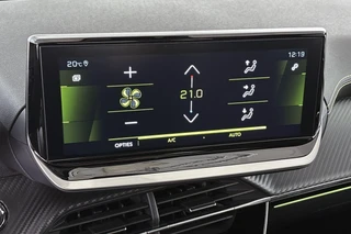 Peugeot 208 1.2 PureTech GT Automaat Panoramadak Camera Apple CarPlay LED / 22
