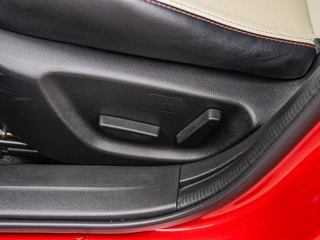 Mazda 3 2.0 GT-M | Leder | Xenon | Keyless | Head-up display | Bose | Trekhaak | PDC v+a | Stoelverwarming / 19