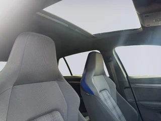 Volkswagen Golf 1.5 eHybrid GTE 272pk / 5JR Garantie / Pano / Trekhaak / DCC / Keyless / Matrix / 360 / HUD / 13