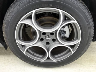 Alfa Romeo Stelvio 2.0 T AWD Ti Q4 | Automaat | Adaptive Cruise | Stoelverwarming | Navigatie | Camera | Leder | BTW / 11