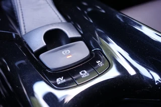 Toyota C-HR 1.8 Hybrid Executive  | Dealer onderhouden | NAVI | Camera | Trekhaak | Cruise control | / 34