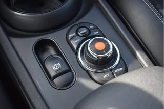 MINI Clubman 2.0 Cooper S Chili 192 pk  | Nav | Bluetooth | Cruise Control | Stoelverwarming | LED/Xenon / 52