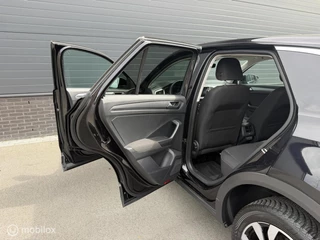 Volkswagen T-Roc 1.5 TSI DSG Active CLIMA*CARPLAY*PDC*STOELVERW / 22