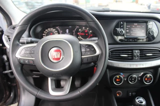 Fiat Tipo 1.4 16V Lounge / 8