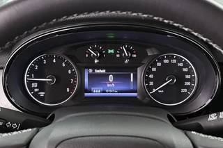Opel Mokka X 1.4 Turbo Online Edition Trekhaak Navi Camera Apple CarPlay / 12