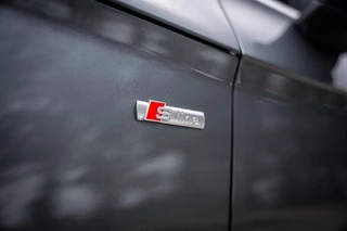 Audi Q5 50 TFSI e Quattro Pro Line | Luchtvering | Matrix LED | Inparkeersysteem | Drive select | Trekhaak | Navigatie | SoH 94% | / 70