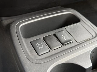 Mitsubishi Space Star Dynamic 1.2 70PK Achteruitrijcamera, Climate Control, Apple Carplay, Android Auto, DAB / 23