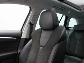 Skoda Octavia Combi 1.4 TSi 204 PK iV PHEV Business Plus | Stoelverwarming | Panoramadak | Camera | Adaptive Cruise | Head UP | 18 Inch | 95.33 Km !! / 37