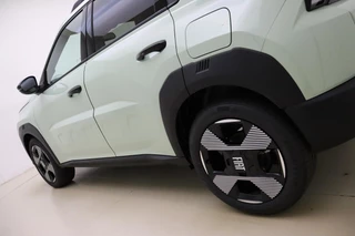 Fiat Grande Panda 1.2 Hybrid La Prima | Navigatie | Climate control | Camera | Dakrails | Lichtmetalen velgen | Extra getint glas | Nieuw model | Hoge instap / 19