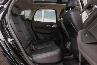 BMW 2-serie Active Tourer 230e xDrive Luxury Line | 1e eigenaar | BTW auto | Driving Assistant | Harman Kardon | 360 camera | Panoramadak | Head-up | M-sportstuur | Keyless entry / 19
