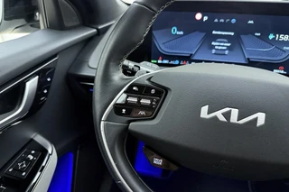 Kia EV6 GT-Line 77.4 kWh SOH: 100%! | Glazen schuifdak | Trekhaak | Stoel & Stuurverwarming | Electrische achterklep | Keyless | Rondomzicht camera / 24