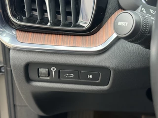 Volvo V60 2.0 T6 Recharge AWD Inscription  | Trekhaak | Pano | LED | Keyless | Adapt. Cruise | Apple/Android | Four C / 28
