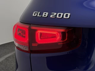 Mercedes-Benz GLB 200 Business Solution AMG Panoramadak | Camera | Full-Led | Sfeerverlichting | All-season / 28