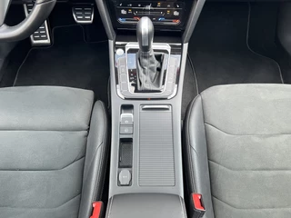 Volkswagen Arteon 2.0 TSI R-Line Business  | BTW | Pano | ACC | PDC | Lane/Front assist | Stoelverw. | / 32