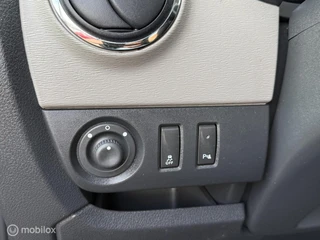 Dacia Lodgy 1.2 TCe Ambiance 5p. AIRCO PARKEERSENS. MISTLAMP / 17