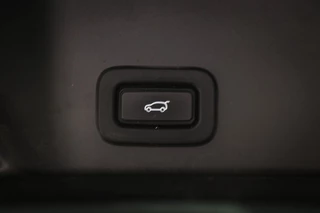 Land Rover Range Rover Evoque 2.0 P200 AWD R-Dynamic HSE | COLD CLIMATE PACK | PANORAMADAK | HEAD UP | DAB | APPLE | STUURVERWARMING / 19