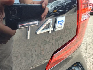 Volvo S60 2.0 T4 R-DESIGN AUTOMAAT  Lederen sportstoelen | Open dak | Harman Kardon | HUD / 35
