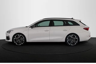 CUPRA Leon Sportstourer 1.4 e-Hybrid VZ 245 PK Achteruitrijcamera Apple CarPlay Stoel-Stuurverwarming / 34