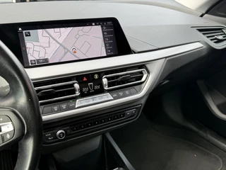 BMW 2 Serie Gran Coupé BWJ 2021 218i 136 PK Business Edition AUTOMAAT | PANODAK | CARPLAY+ANDROID  | NAVI | CLIMA | CRUISE | FULL LED | M-VELGEN | PDC | GETINT GLAS | / 16
