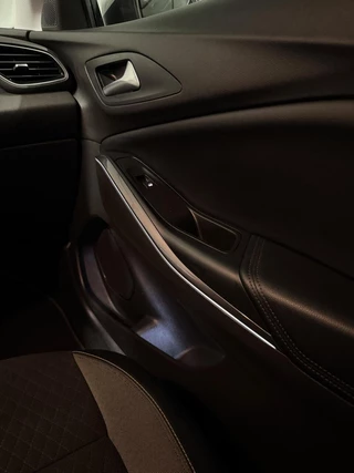 Opel Grandland X 1.6 Turbo Hybrid Camera Elegance Carplay / 15