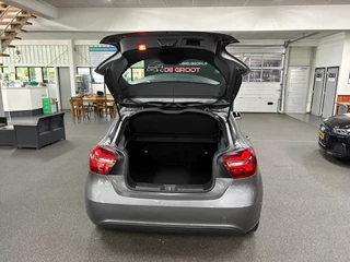 Mercedes-Benz A-Class 180 Business Solution/ Automaat/ NL auto/ Sensoren/ Achteruitrijcamera / 39
