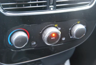RENAULT Clio Energy dCi 90pk ECO2 S&amp;S Limited / 10
