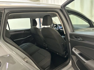 Volkswagen Golf Variant 1.0 eTSI DSG Life Sfeerverlichting Navigatie Parkeersensoren Camera / 11