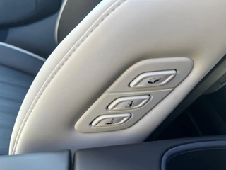 Kia EV9 GT-line AWD 99,8 kwh 7 zits | 385 PK | Geventileerde/verwarmde stoelen | Wireless Carplay & Android auto | 2.500 kg trekgewicht | Meridian | Fabrieksgarantie t/m 19-6-2033 +3x 1 jaar*  | NAP / 32