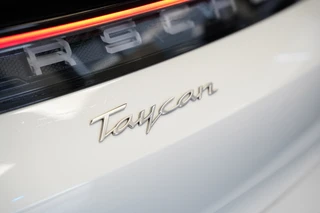 Porsche Taycan Performance 84 kWh  ACC Panoramadak Leder Memory Seats / 34