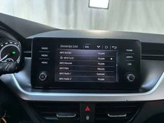 Skoda Kamiq 1.0 TSI 116pk DSG Sport Business Stoelverwarming App-Connect DAB+ / 15