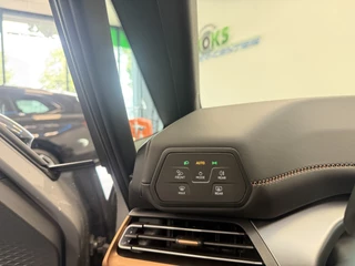 CUPRA Born Impulse 62 kWh  Virtual Cockpit Apple/Android Auto PDC 24 Maanden garantie* (Vraag naar de voorwaarden) / 13