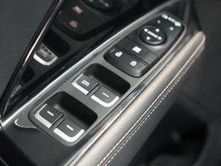 Kia Niro 1.6 GDi PHEV DynamicLine ✅Stoel+Stuurverw.✅All Season✅Adapt Cruise✅Trekhaak✅Camera✅Lane Ass.✅ / 24
