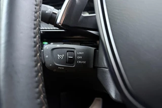 Peugeot 508 SW 1.2 PureTech GT | Achteruitrijcamera | Parkeersensoren | Full-map Navigatie | Climate control | Adaptive Cruise control | Stuurbediening | Inklapbare trekhaak | Parkeersensoren voor/achter | Verwarmde voorstoelen | Dakrails | Keyless entry | Lane-keeping system / 23