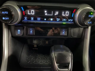 Toyota RAV4 2.5 Hybrid Business/ NL auto/ Bearlock slot/ Navi / 31