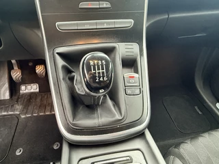 Renault Scénic 1.3 TCe Limited  | Keyless | Navi | Apple / Android | DAB + | PDC v+a | Cruise / 29