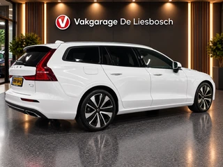 Volvo V60 2.0 T6 Recharge AWD R-Design / 360 camera / Panoramadak / Leder / head-up / Harman-Kardon / 6
