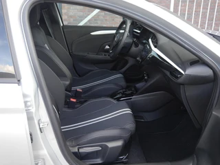 Opel Corsa Electric Long Range GS 51 kWh | 1 Fase | Stuur en Stoelverwarming | Camera achter | Parkeersensoren v+a | Carplay | Lichtmetalen velgen / 8
