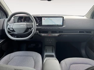 Kia EV2 Plus 42.2 kWh 3.000,- Inruilkorting | Privacy Glass | 18" lichtmetalen velgen | Warmtewerend glas rondom | Draadloze oplader voor smartphone / 28