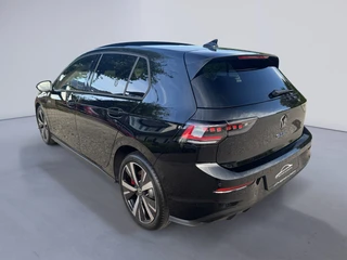 Volkswagen Golf 1.5 eHybrid GTE 272pk / 5JR Garantie / Pano / Trekhaak / DCC / Keyless / Matrix / 360 / HUD / 8