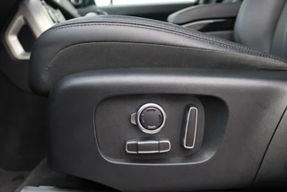 Land Rover Range Rover Evoque 1.5 P300e AWD R-Dynamic HSE Pano | Leder | Meridian Sound | 20" / 30