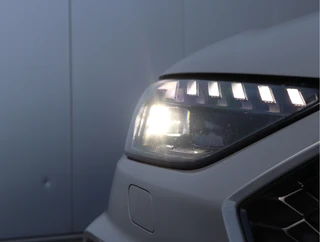 Audi A4 Avant RS4  | RS Dynamic | Pano | B&O | Massage / 8
