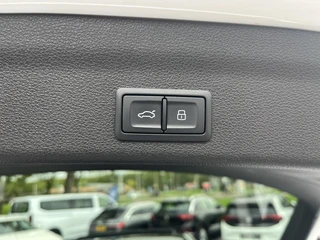Audi A6 Avant 50 TFSI Hybrid Quattro (Panorama,Trekhaak,Leer,Memory) / 33