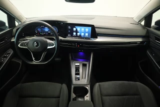 Volkswagen Golf 1.5 eTSI Style  Panoramadak Elec.Trekhaak IQ-led 24 Maanden garantie* (Vraag naar de voorwaarden) / 6
