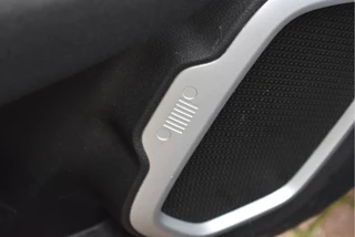 Jeep Renegade 1.4 MultiAir Latitude  | NL-Auto | Cruise Contr | Airco | Bluetooth | LM-Velgen | NAP / 37