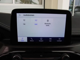 Ford Kuga 2.5 PHEV 225PK Vignale | Elek. wegklapbare trekhaak | / 50