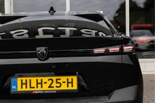 Peugeot 408 1.2 Hybrid 145 e-DCS6 Allure  | Camera | 19" | ACC / 54