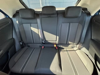 Volkswagen T-Roc 1.0 TSI Style * Navigatiesysteem * Stoelverwarming * Adaptieve Cruise Control * Parkeercamera * / 13