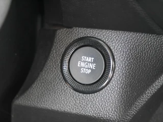 Dacia Sandero Stepway 1.0 TCe 90 Comfort | Automaat | Navigatie | Camera achter | Parkeersensoren voor en achter | Keyless entry en start | Lichtmetalen velgen | Airco | Dakrails | Led verlichting / 33